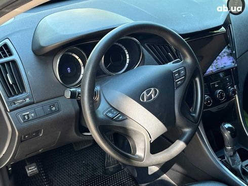 Hyundai Sonata 2014 серый - фото 20