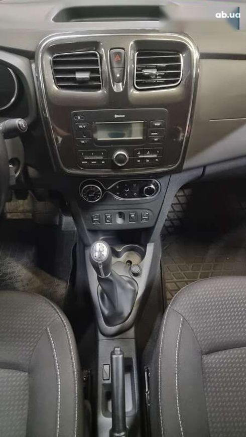 Renault Logan 2020 - фото 8
