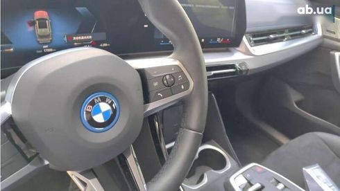 BMW iX1 2024 - фото 4