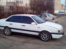 Продаж б/у Volkswagen Passat Механіка 1989 року - купити на Автобазарі