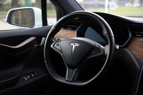 Tesla Model X 2019 - фото 19