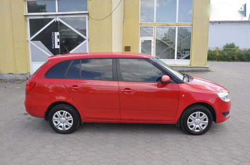 Skoda Fabia 2010 - фото 5