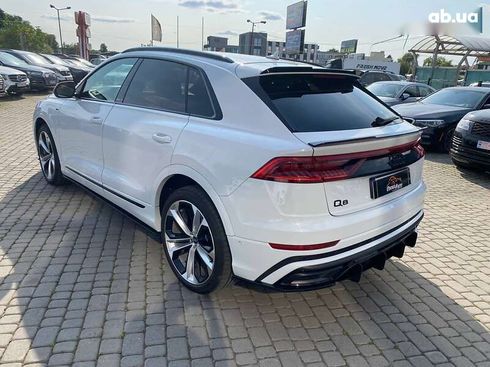 Audi Q8 2021 - фото 6