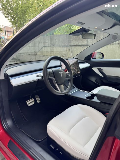 Tesla Model 3 2021 красный - фото 13