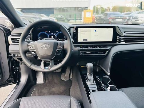 Toyota Camry 2025 - фото 23