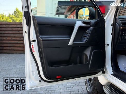 Toyota Land Cruiser Prado 2021 - фото 26