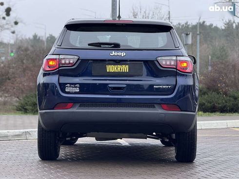 Jeep Compass 2018 - фото 14