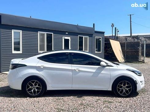 Hyundai Elantra 2013 - фото 4