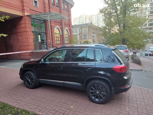 Volkswagen Tiguan 2011 черный - фото 5