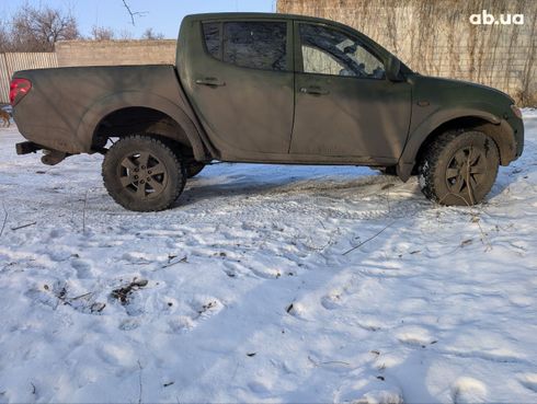 Mitsubishi L200 2007 зеленый - фото 2