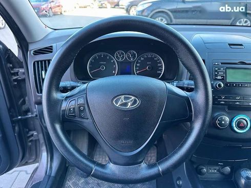 Hyundai i30 2011 - фото 11