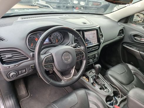 Jeep Cherokee 2018 серый - фото 21