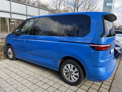 Volkswagen Multivan 2023 - фото 2