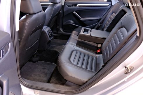 Volkswagen Passat 2017 серебристый - фото 9