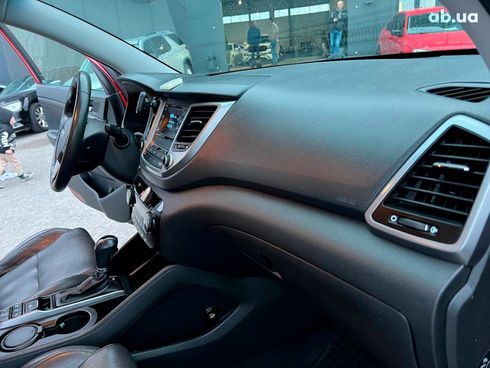 Hyundai Tucson 2017 красный - фото 40