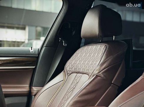BMW 7 серия 2018 - фото 25