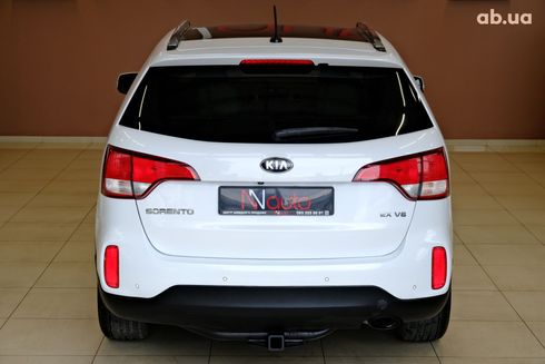 Kia Sorento 2015 белый - фото 6