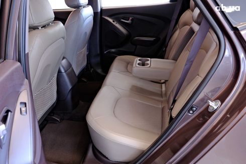 Hyundai Tucson 2015 коричневый - фото 8