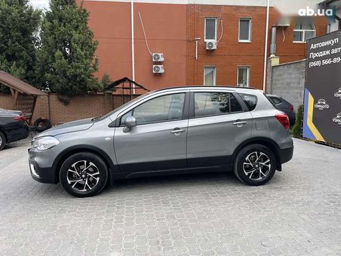 Suzuki SX4 2020 - фото 16