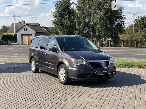 Chrysler town&country 2016 - фото 29