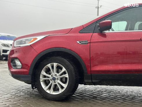 Ford Escape 2019 красный - фото 5