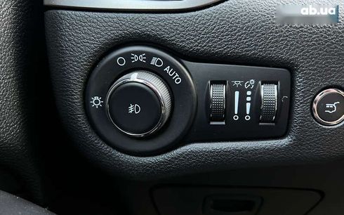 Jeep Cherokee 2020 - фото 16