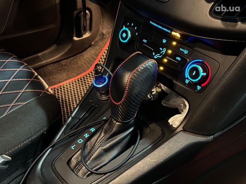 Ford Focus 2015 красный - фото 20