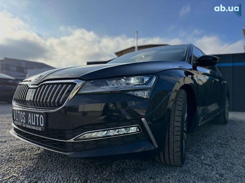 Skoda Superb 2019 - фото 14