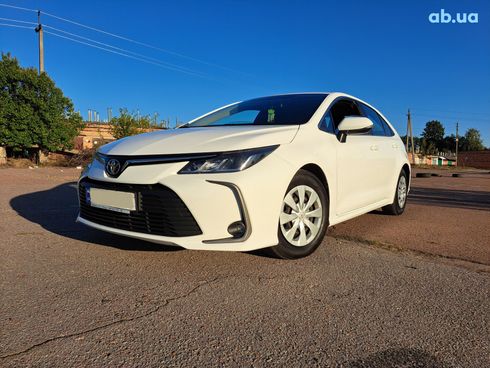 Toyota Corolla 2020 белый - фото 7