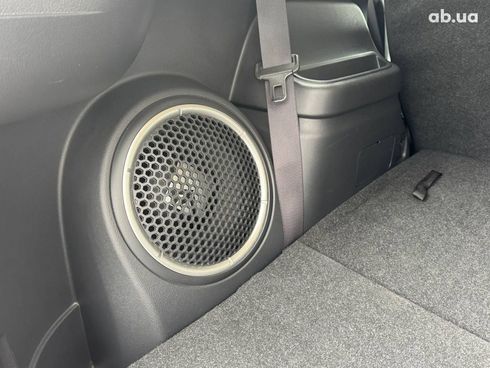 Mitsubishi Outlander 2018 красный - фото 11