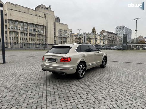 Bentley Bentayga 2018 - фото 8