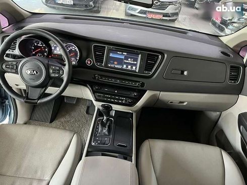 Kia Carnival 2014 - фото 17