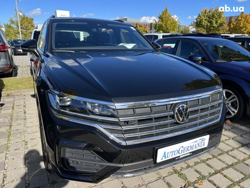 Volkswagen Touareg 2023 - фото 17