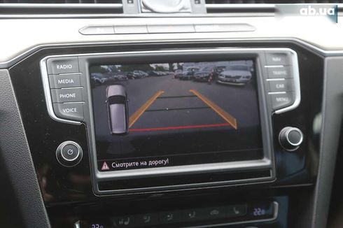 Volkswagen Passat 2015 - фото 20