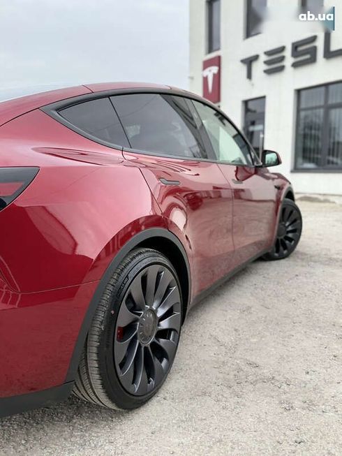 Tesla Model Y 2024 - фото 17