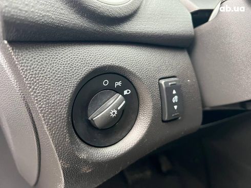 Ford Fiesta 2015 серый - фото 60