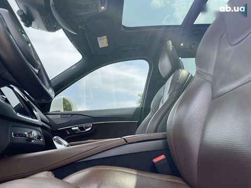 Volvo XC90 2021 - фото 30