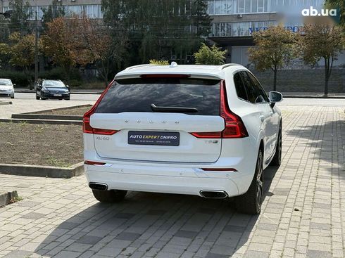 Volvo XC60 2020 - фото 10