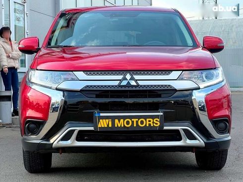 Mitsubishi Outlander 2018 - фото 5