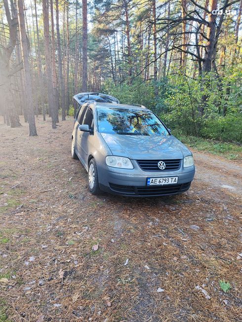 Volkswagen Touran 2004 серый - фото 18