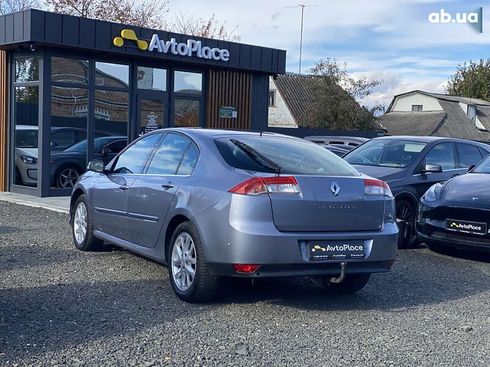Renault Laguna 2009 - фото 12