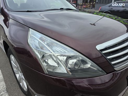 Nissan Teana 2010 вишневый - фото 2