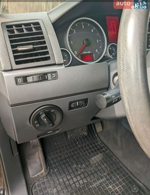 Volkswagen Touareg 2008 черный - фото 5
