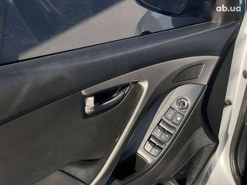 Hyundai Elantra 2011 - фото 15