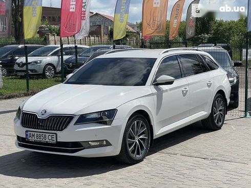 Skoda Superb 2017 - фото 2