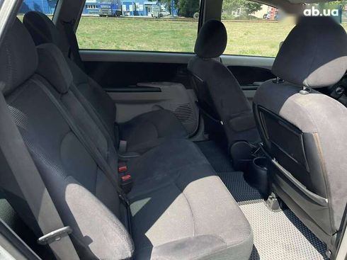 Mitsubishi Grandis 2006 - фото 25