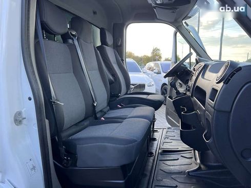 Renault Master 2017 - фото 21