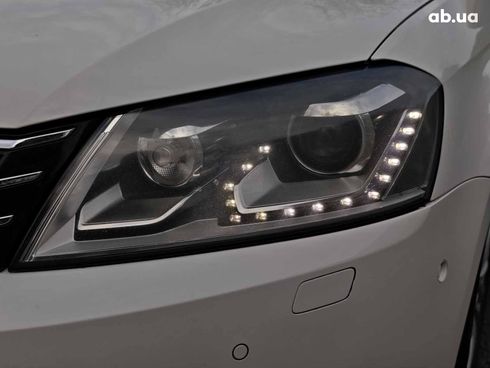 Volkswagen Passat 2012 белый - фото 6