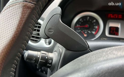 Renault Clio 2008 - фото 23