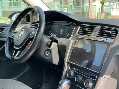 Volkswagen e-Golf 2018 черный - фото 32
